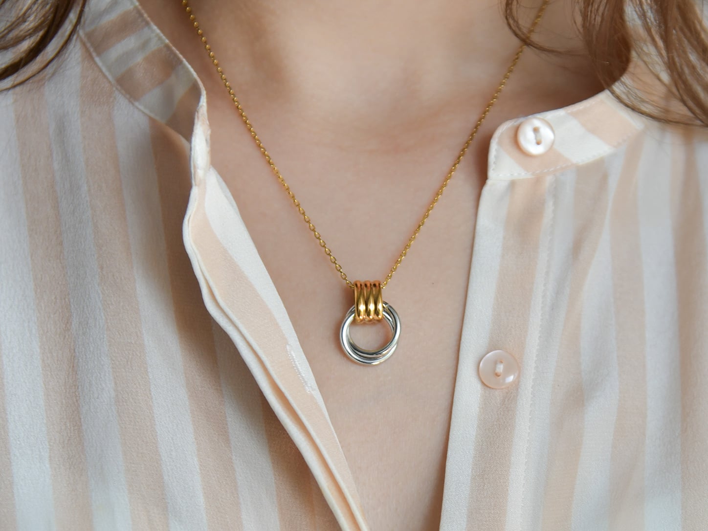 Nouè – Collana bicolore in acciaio